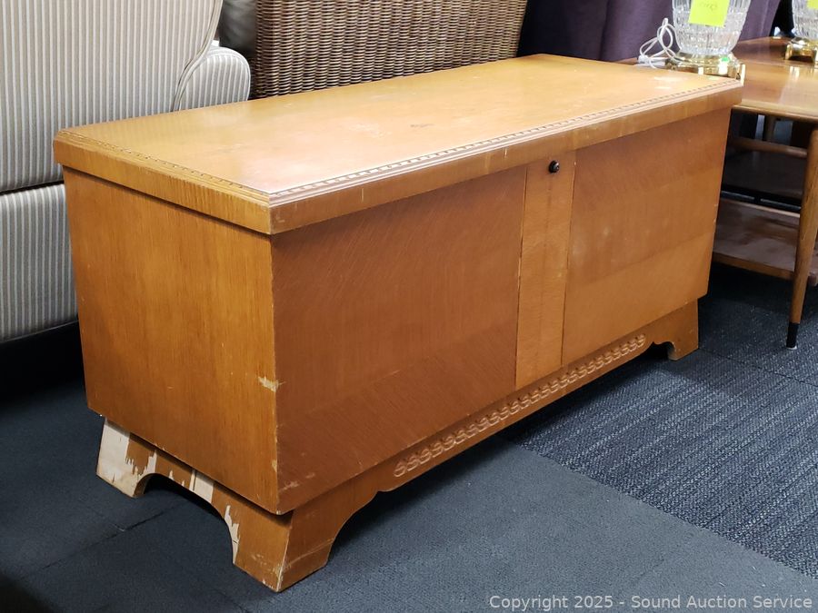 SAS Generator, Knives, Sound Equipment Online Auction