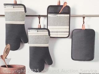 4pc KitchenAid Silicone Oven Mitts & Potholders