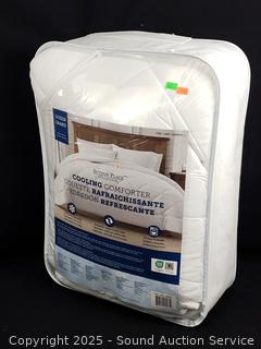 Sutton Place White Queen Cooling Comforter