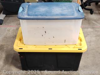 2 Totes w/Lids 