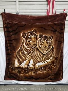 Osaka Queen/King Tiger Motif Plush Blanket