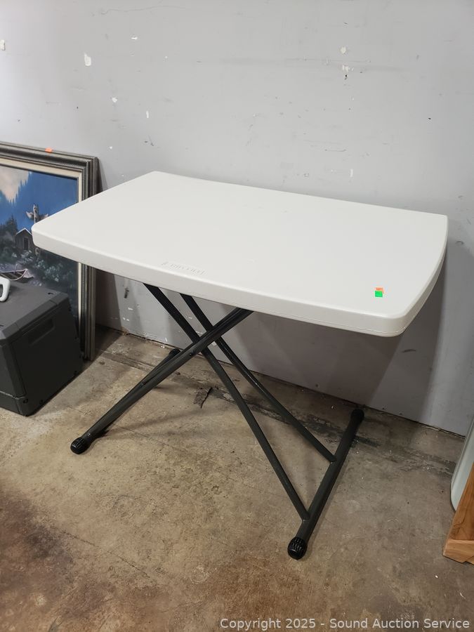 08/01/25 SAS Air Hockey Table, Country Furniture Online Auction