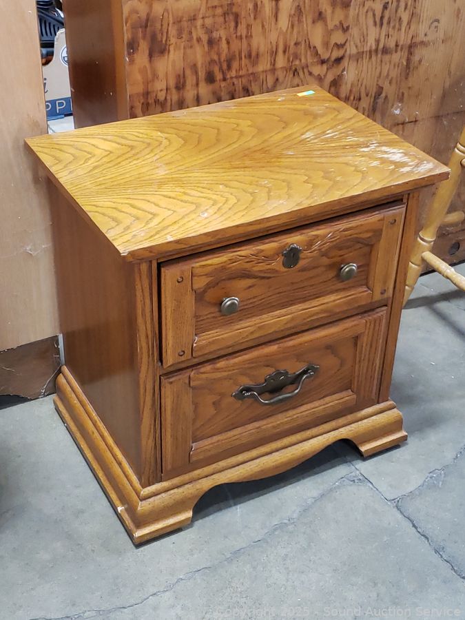 08/01/25 SAS Air Hockey Table, Country Furniture Online Auction