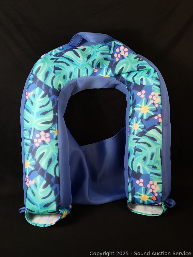 08/01/25 SAS Air Hockey Table, Country Furniture Online Auction