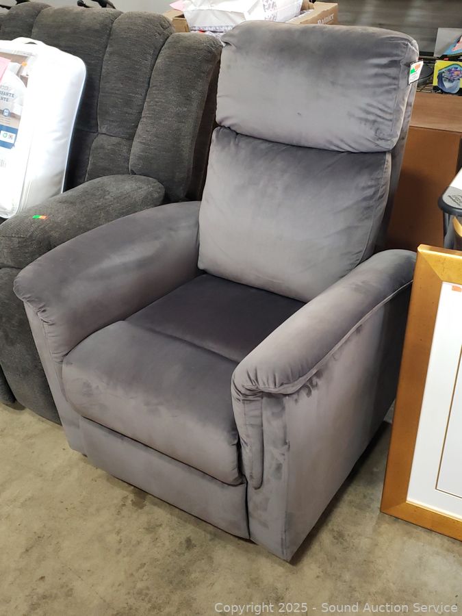 08/01/25 SAS Air Hockey Table, Country Furniture Online Auction