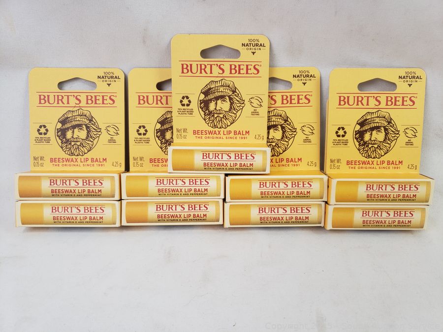 08/01/25 SAS Air Hockey Table, Country Furniture Online Auction