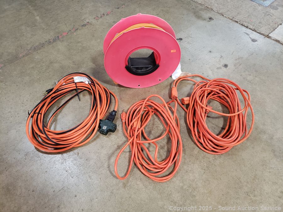 08/01/25 SAS Air Hockey Table, Country Furniture Online Auction