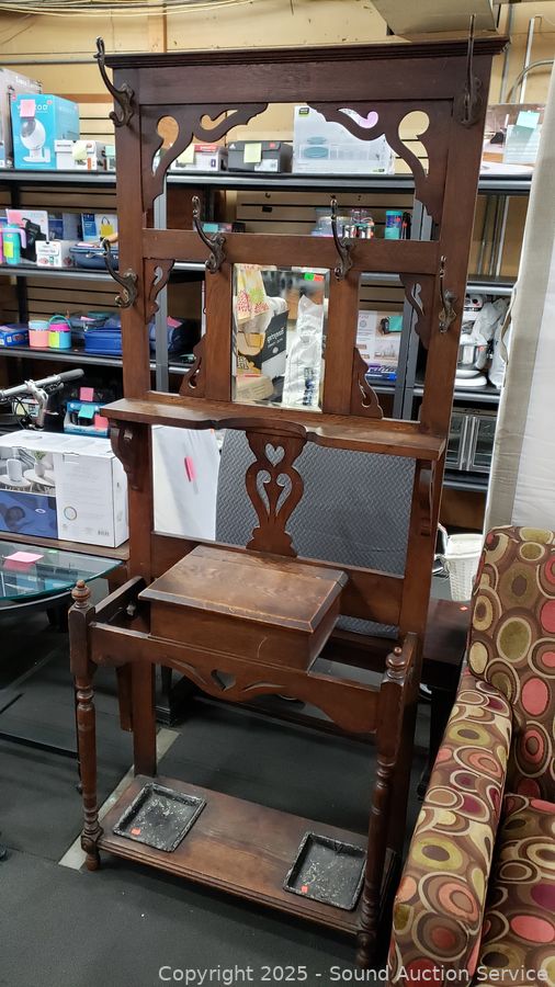 08/19/25 SAS Recliners, Freezer, Video Games, Toys Online Auction