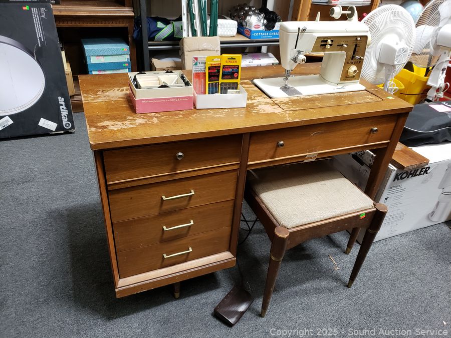 08/19/25 SAS Recliners, Freezer, Video Games, Toys Online Auction