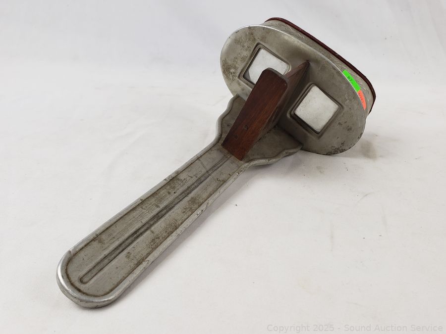 SAS Phonographs, Tools, Furniture Online Auction