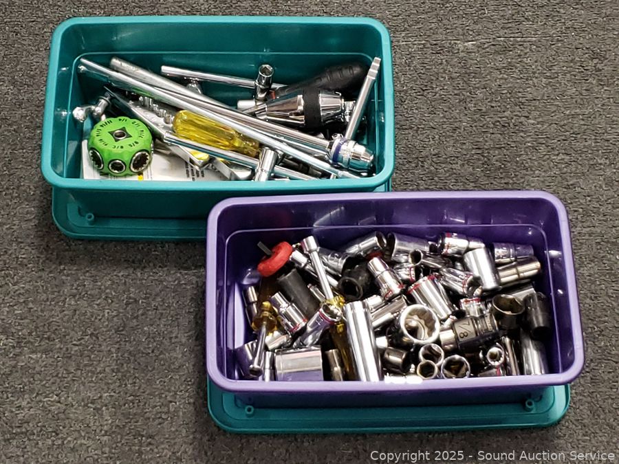 SAS Phonographs, Tools, Furniture Online Auction