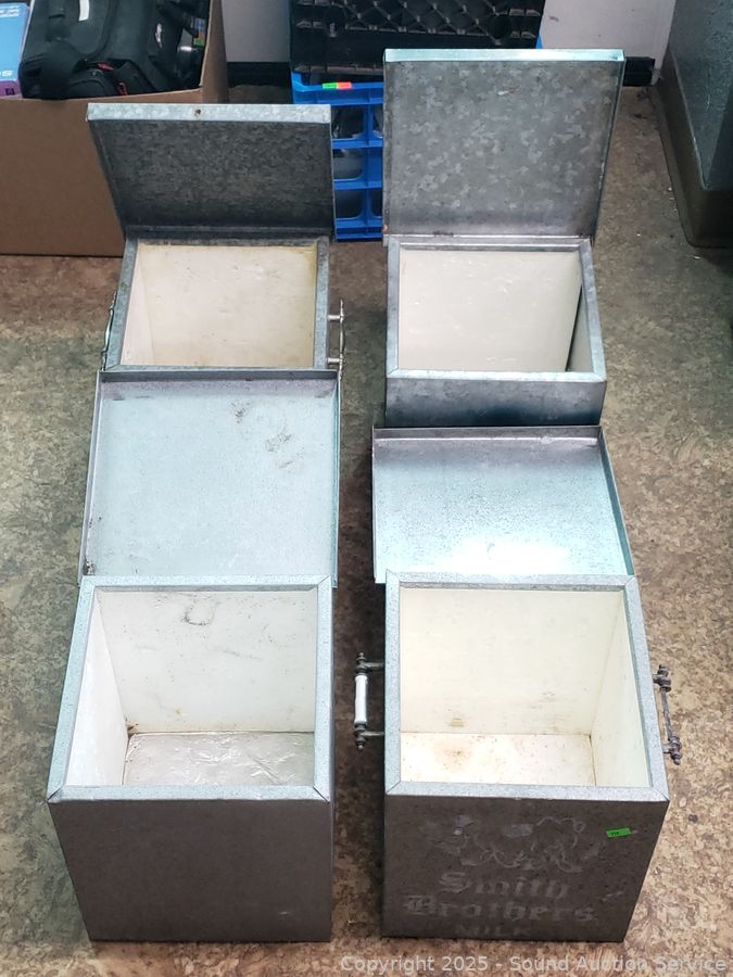 SAS Phonographs, Tools, Furniture Online Auction