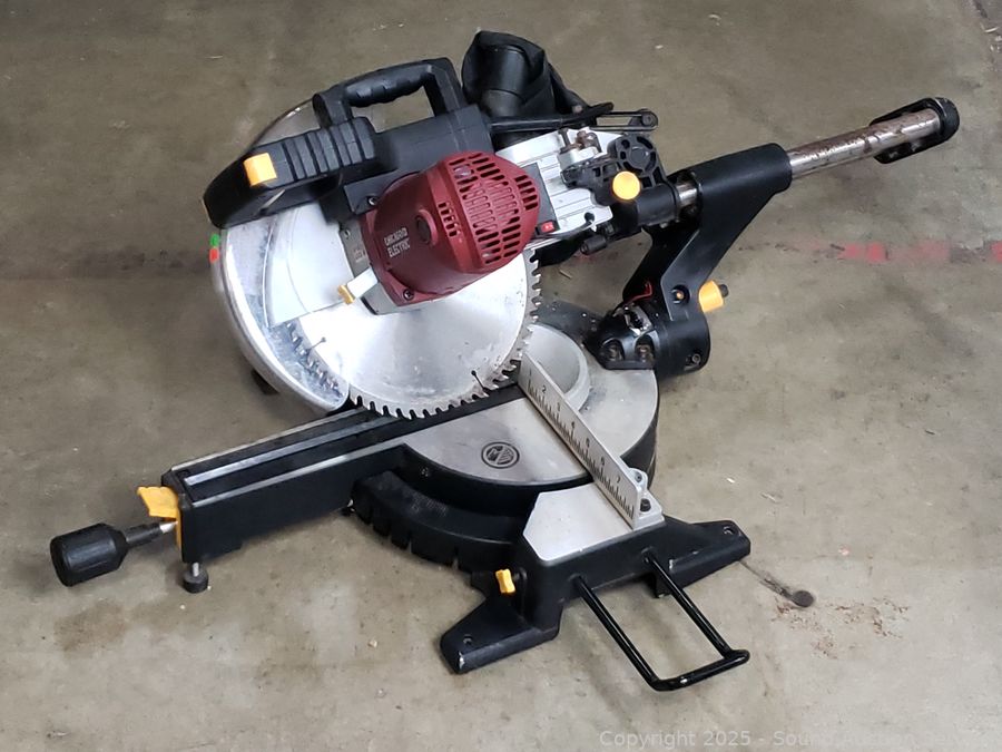 SAS Log Splitter, Plants, Crafts, Media Online Auction