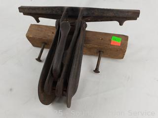 Antique 1899 Saw Vise 