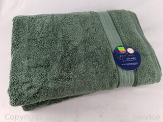 2 Green Cotton Purely Indulgent Bath Sheets 