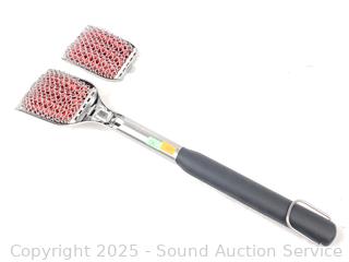 OXO Grill Scouring Brush w/Replacement Brush Head