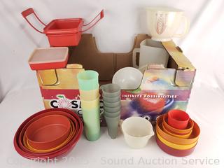 Assorted Tupperware 