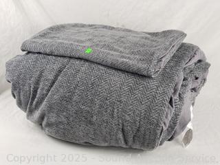 Gray Queen Comforter w/1 Sham