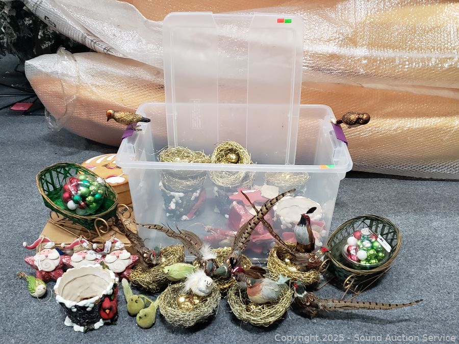 SAS Christmas Décor, Antiques, Dolls Online Auction