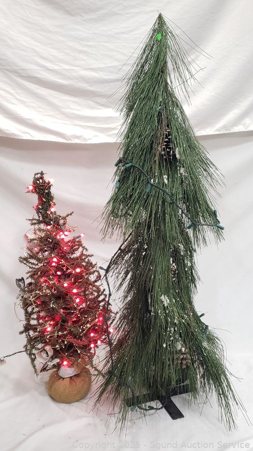 SAS Christmas Décor, Antiques, Dolls Online Auction