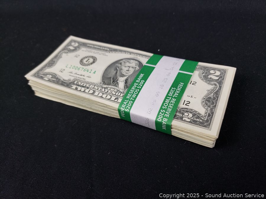 SAS Christmas Décor, Antiques, Dolls Online Auction