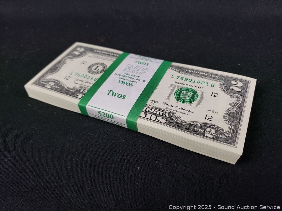 SAS Christmas Décor, Antiques, Dolls Online Auction