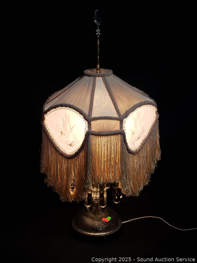 SAS Christmas Décor, Antiques, Dolls Online Auction