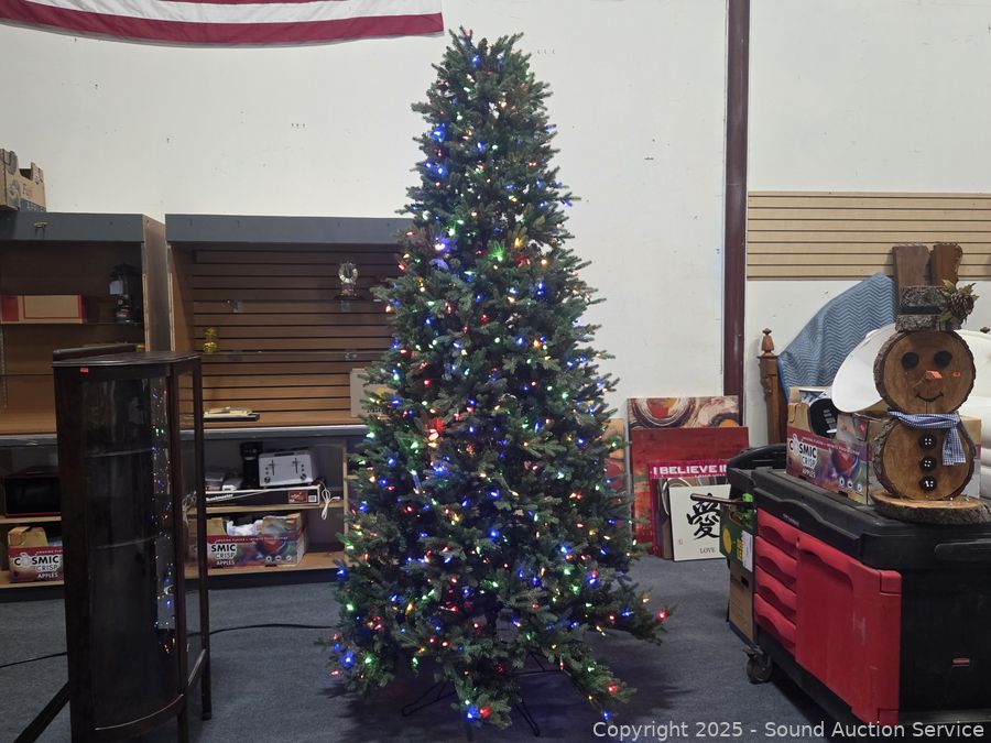 SAS Christmas Décor, Antiques, Dolls Online Auction