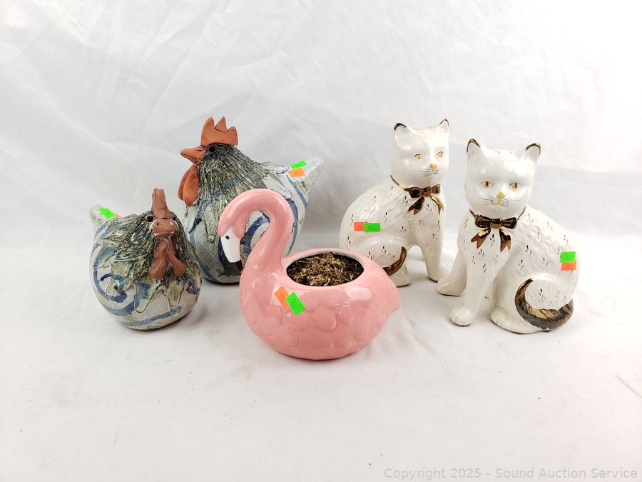 SAS Christmas Décor, Antiques, Dolls Online Auction