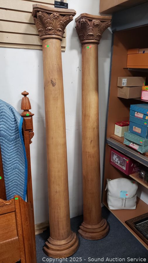 SAS Christmas Décor, Antiques, Dolls Online Auction