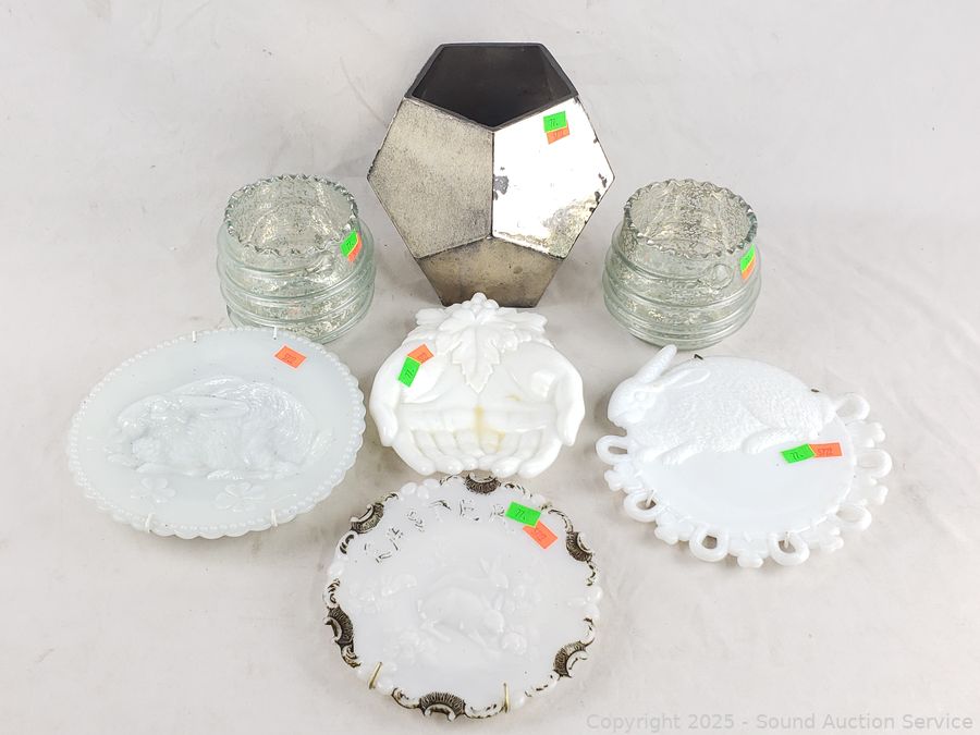 SAS Christmas Décor, Antiques, Dolls Online Auction