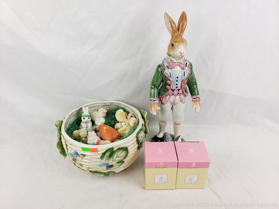 SAS Christmas Décor, Antiques, Dolls Online Auction