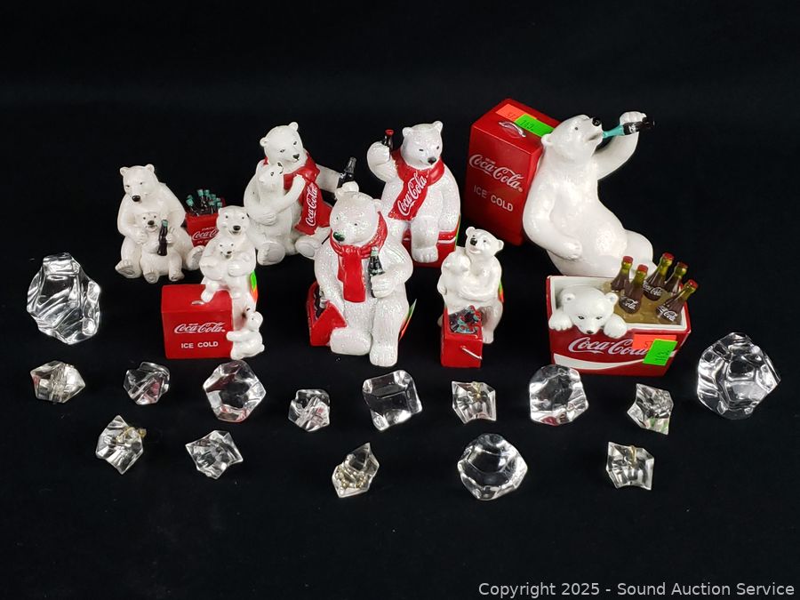 SAS Christmas Décor, Antiques, Dolls Online Auction