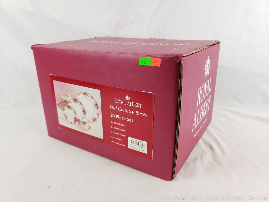 SAS Christmas Décor, Antiques, Dolls Online Auction