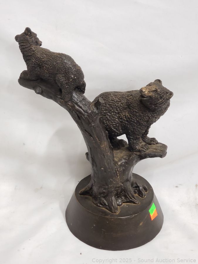 SAS Christmas Décor, Antiques, Dolls Online Auction