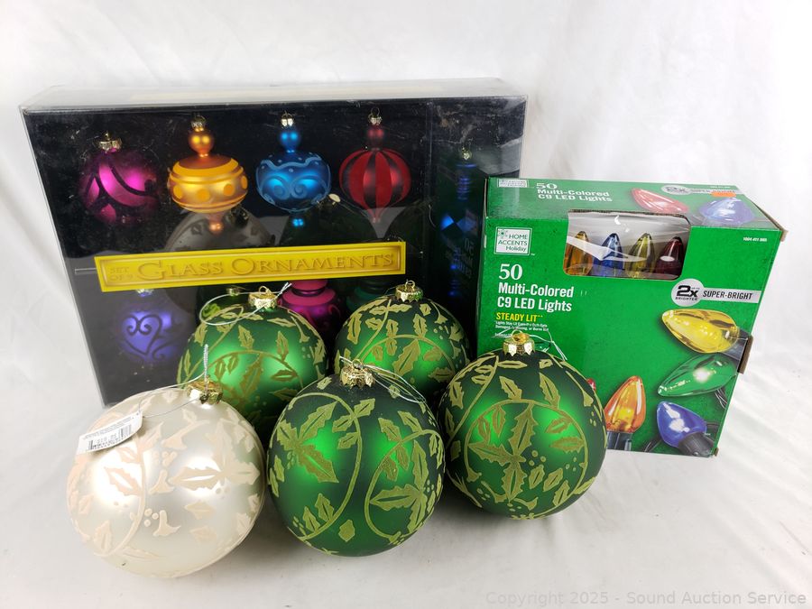 SAS Christmas Décor, Antiques, Dolls Online Auction