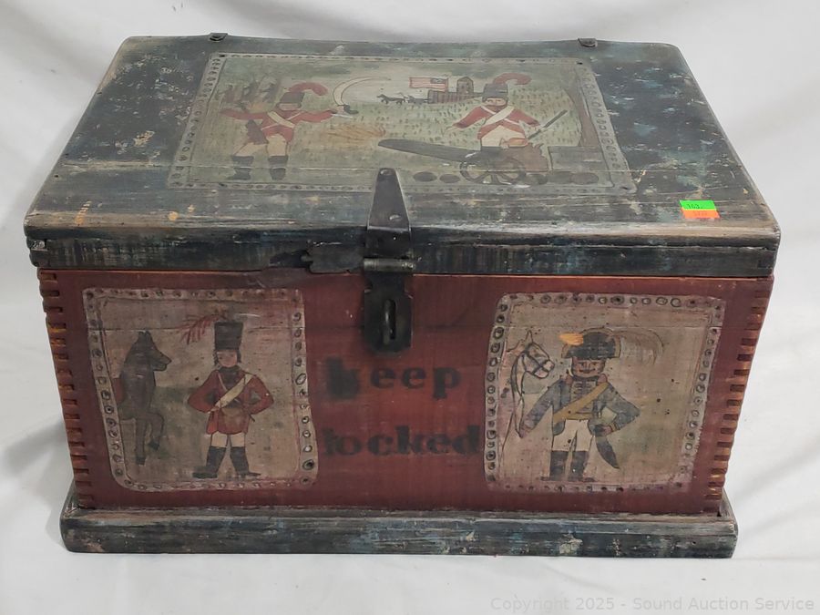 SAS Christmas Décor, Antiques, Dolls Online Auction