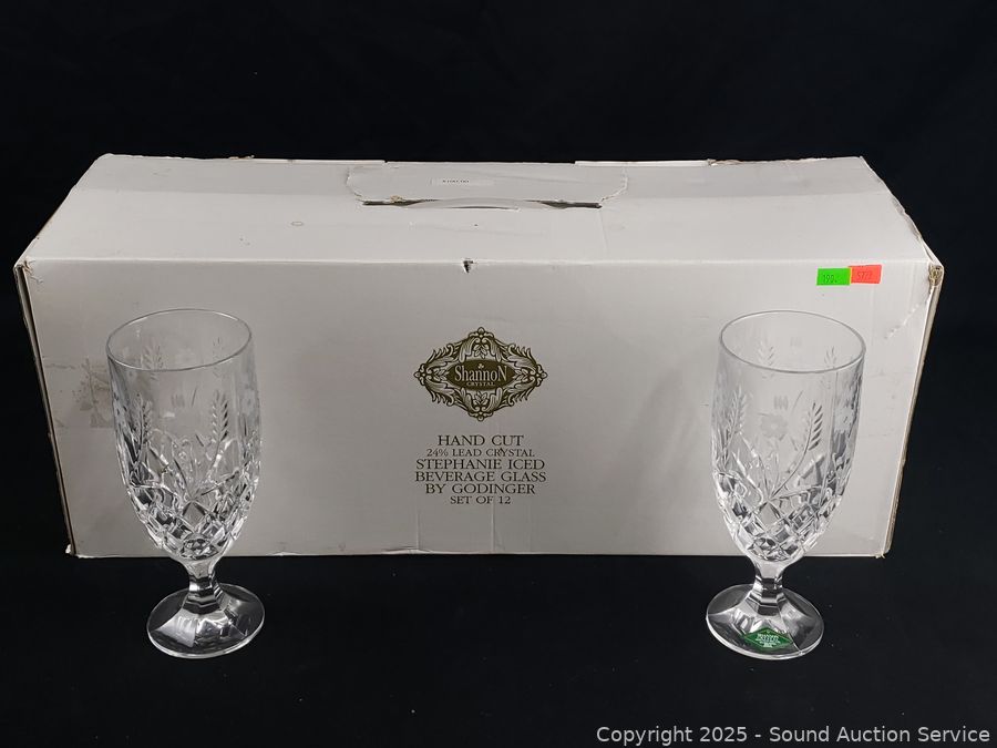 SAS Christmas Décor, Antiques, Dolls Online Auction