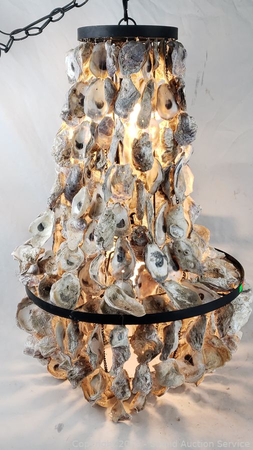 SAS Christmas Décor, Antiques, Dolls Online Auction