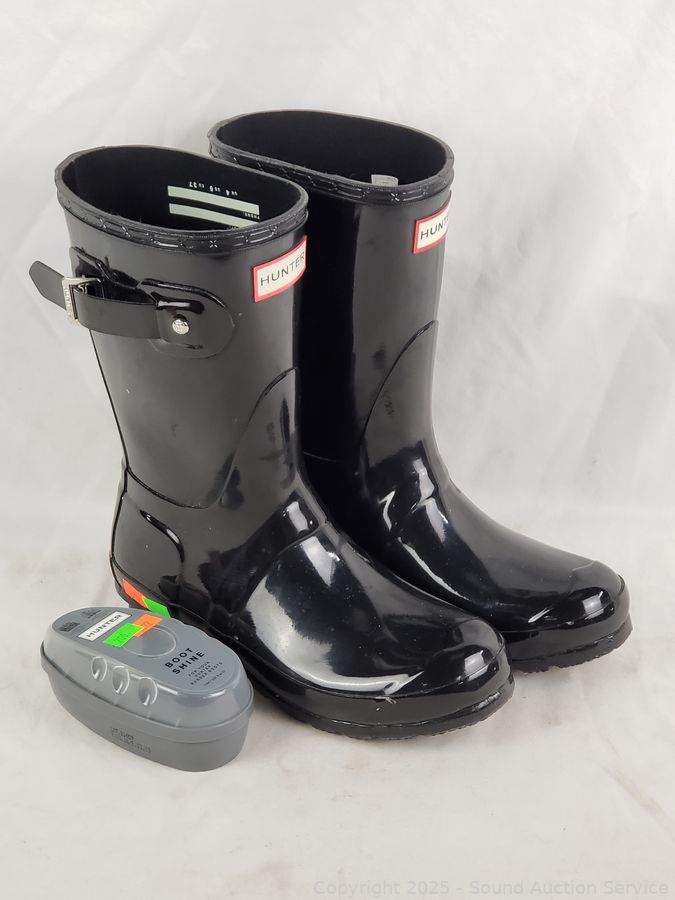 SAS Christmas Décor, Antiques, Dolls Online Auction