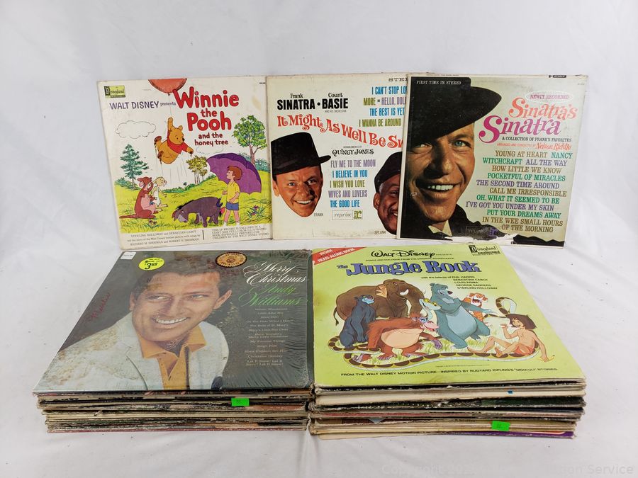 SAS Christmas Décor, Antiques, Dolls Online Auction