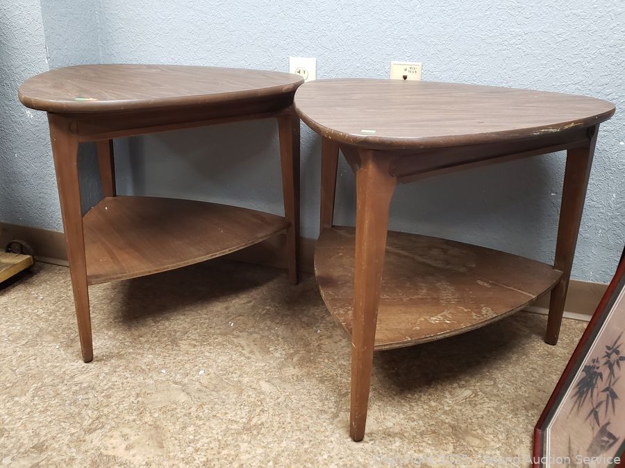 SAS Christmas Décor, Antiques, Dolls Online Auction