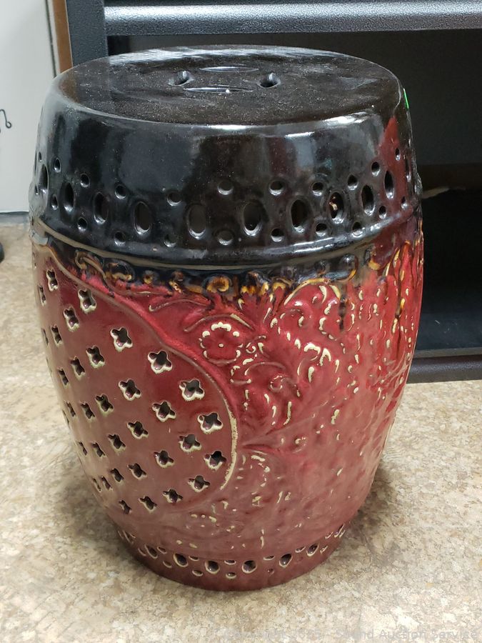 SAS Christmas Décor, Antiques, Dolls Online Auction