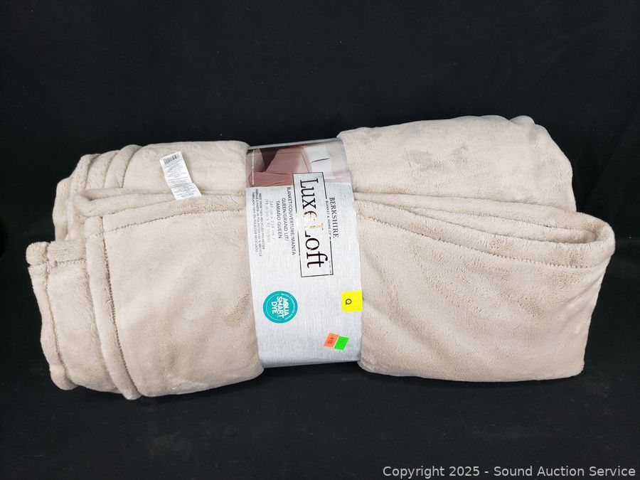 SAS Antiques, Pinball, Invicta Watches Online Auction