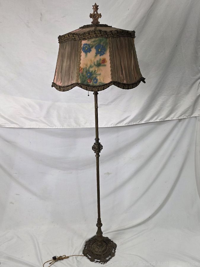 SAS Barbies, Victorian Sofas, PartyLite, Avon Online Auction