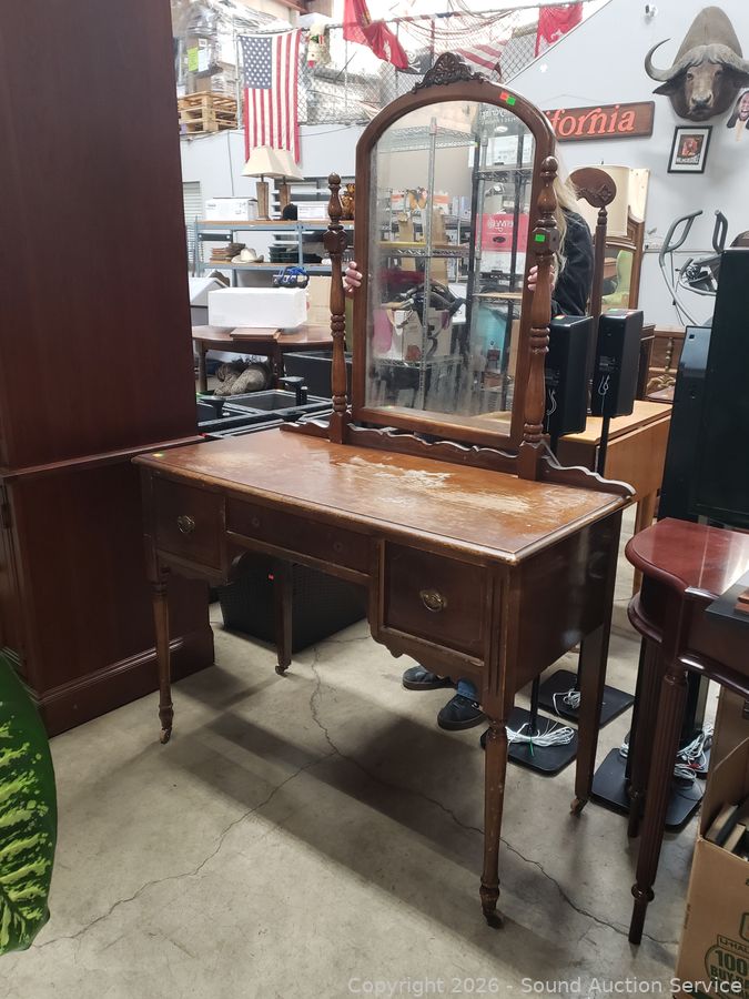 SAS Rifles, Toys, Furniture, Knives Online Auction