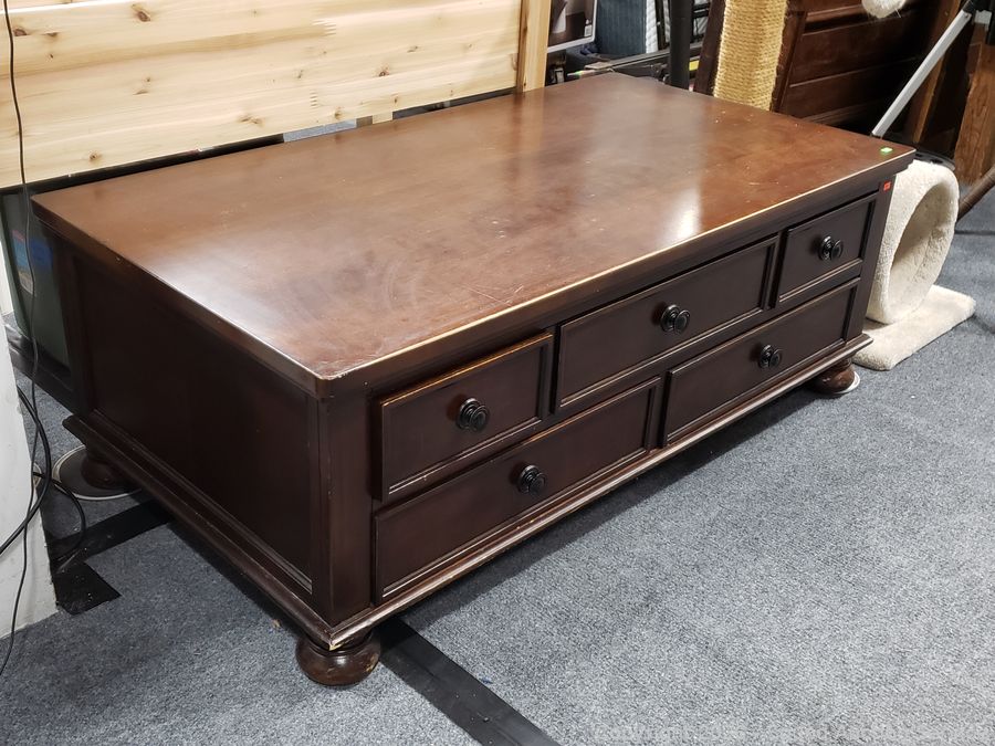 SAS Mini Van, Original Art, Household Online Auction