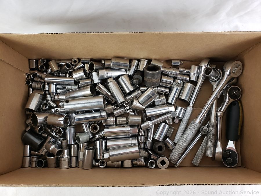 SAS Mini Van, Original Art, Household Online Auction