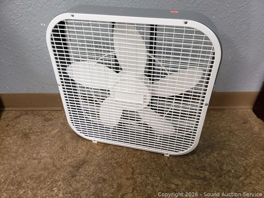 SAS Cub Cadet Lawn Tractor, Reloading Online Auction