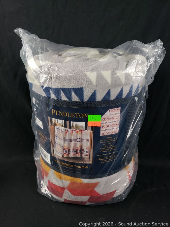 SAS Cub Cadet Lawn Tractor, Reloading Online Auction